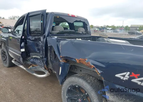 2005 Chevrolet Silverado 1500 z USA, uszkodzony, nr VIN 1GCEK19Z55Z239635